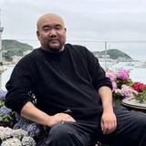 陈先民饰演老黑的演员头像