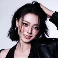 短剧演员高岫楠头像