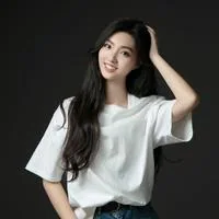 短剧演员何奕橙头像
