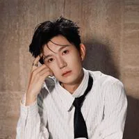 Huang Jian Lin profile photo