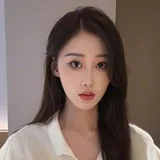 鞠炑芸饰演孟总的演员头像