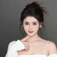 短劇演員樂彤頭像
