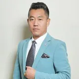 李伟饰演秦建雄的演员头像