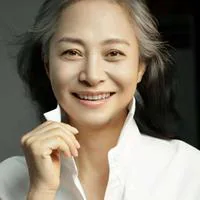 短剧演员李小梅头像