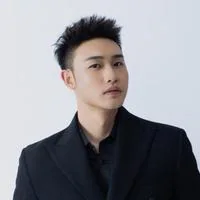 短剧演员梁霄头像
