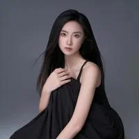 短劇演員羅雪芹頭像