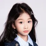 钱怡诺饰演小芷妍的演员头像