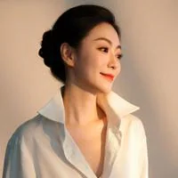 短剧演员屈纯羽头像