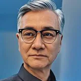 屈刚饰演纪舜英的演员头像