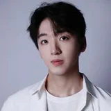 荣先林饰演封杰的演员头像