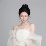 王朵饰演王小姐的演员头像