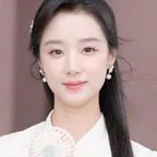 王小亿饰演容寄侨的演员头像