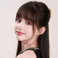 短劇演員夏沫頭像