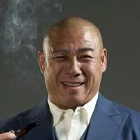短剧演员许占伟头像