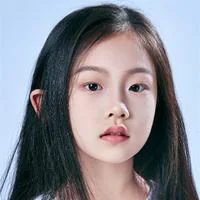 短剧演员雪莉头像