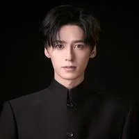短劇演員夜逸頭像