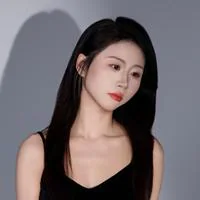 短劇演員嶽鮮鮮頭像