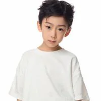 短剧演员张艺宸头像
