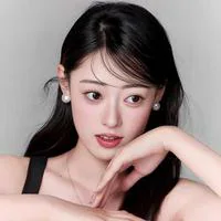 短劇演員鄭文巖頭像