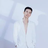 短劇演員周逸辰頭像