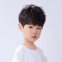 短劇演員週一頭像