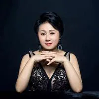 短劇演員朱蘭英頭像