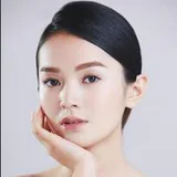 Zhu Yuan Yuan as Tong Ai Ju profile photo